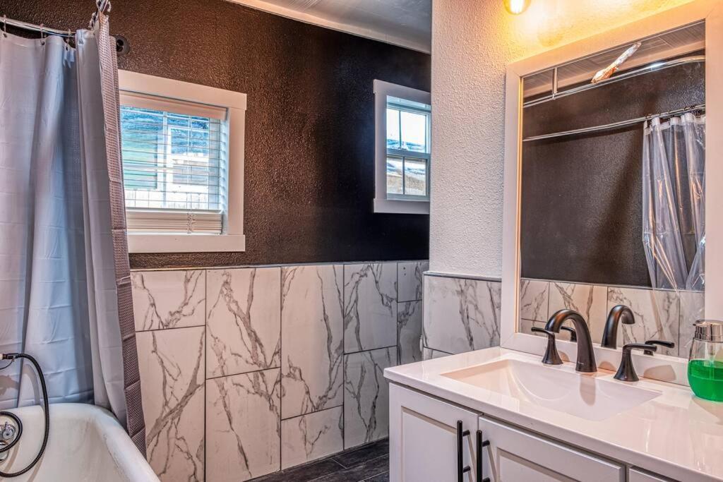 Villa 4Br Victorian Walk To Uc Davis & Shriner Med Cen Sacramento Exterior foto